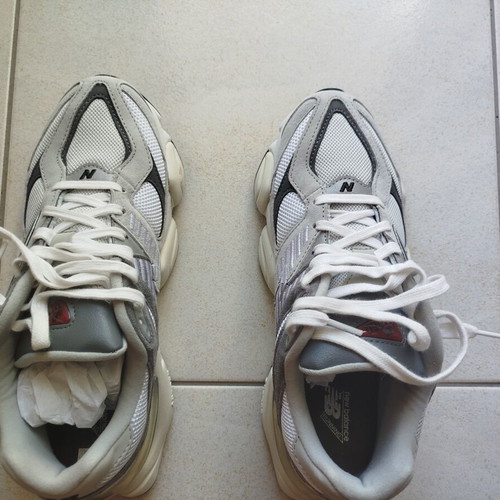 New Balance 9060 MSH sneakers, white and grey, size 41