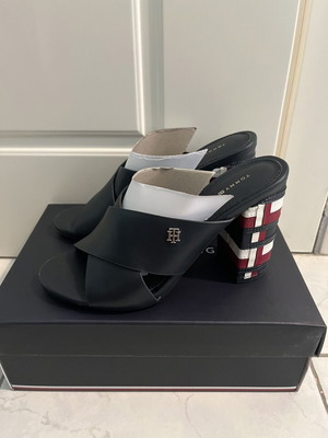 Tommy Hilfiger high heel mule blue leather like new
