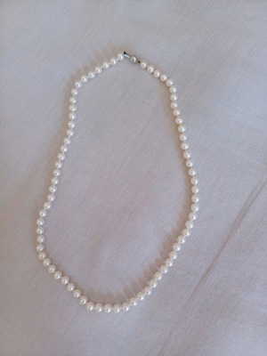 Necklace with artificial pearls new, vintage with silver clasp 22cm