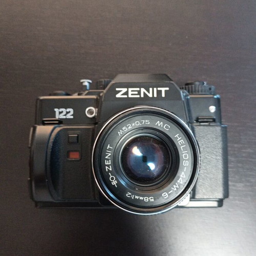 Zenit 122 camera like new with leather case