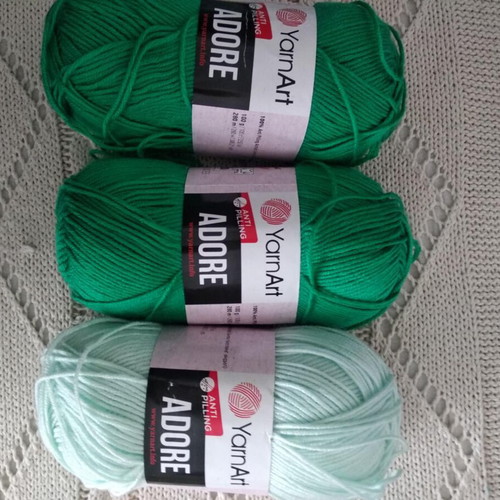 Knitting yarn set of 3 skeins new, very soft, 100% acrylic