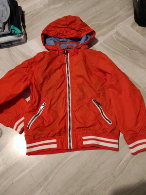 H&M λεπτό μπουφανάκι μεταχειρισμένο για 5-6 ετών