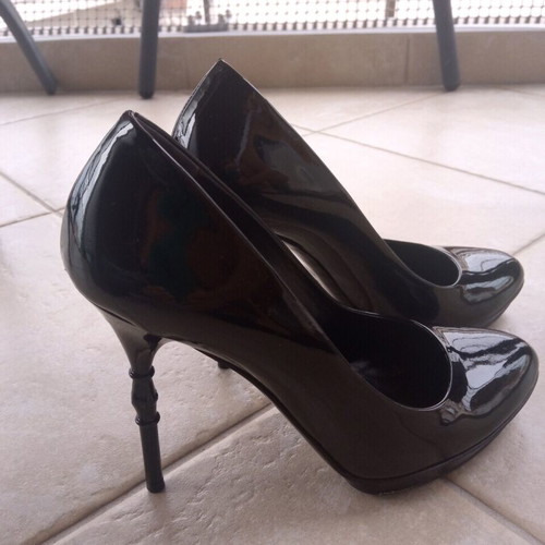 Gucci patent leather pumps used, black, size 36