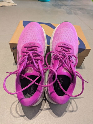 Asics Gel Excite 9 athletic shoes used, size 40.5, purple