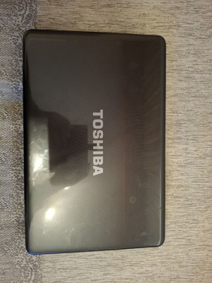 Laptop Toshiba Satellite L675122 μεταχειρισμένο, Intel Core i3, 17,3 ίντσες