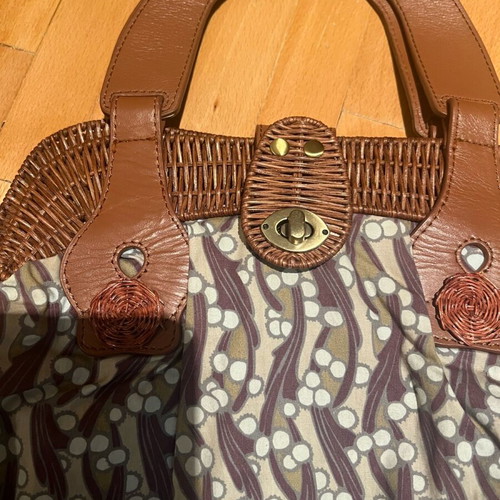 Hoss fabric printed bag like new with bamboo details