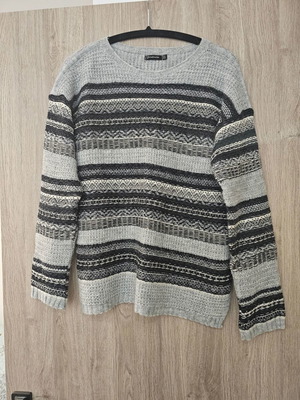 Stradivarius gray sweater used, size M