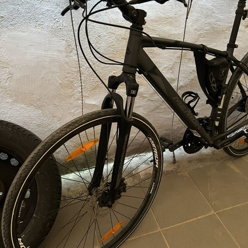 Merida Crossway 40 bike like new, size S/M, black