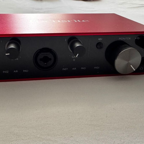 Focusrite Scarlett 4i4 Gen 3 audio interface new