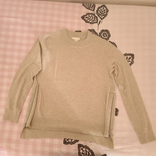 H&M women's sweater like new, beige with side zipper