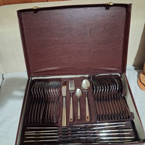 Solingen Germany Cutlery Set with Case like new, stainless steel 18/10