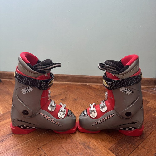 Ski boots size 23.5 used with signs of wear