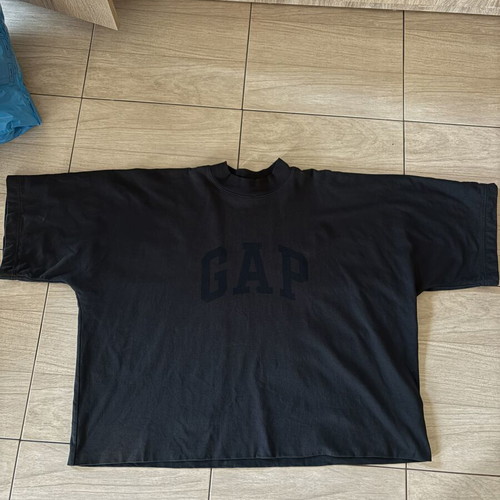 Yeezy Gap oversized T-shirt, size L, black