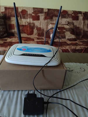 TP-Link TL-WR841N wireless router used