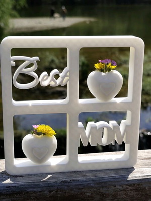 3D printed table stand "Best MOM" with heart-shaped jars new
