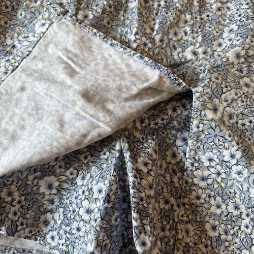 Floral skorts Disney like new, size 38, blue and purple