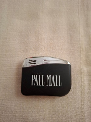 Pall Mall lighter used