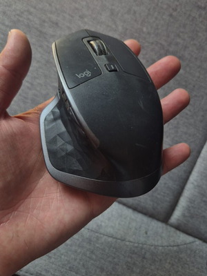 Logitech Master 2S mouse for repair or spare parts