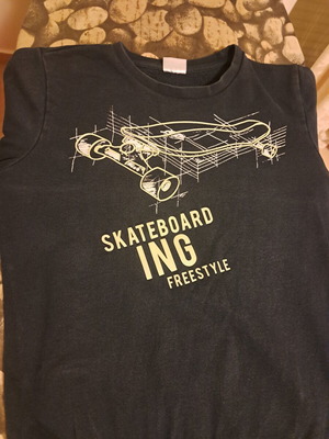 Φούτερ Prenatal μεταχειρισμένο, στάμπα skateboard, μέγεθος 134 cm (8-9 ετών)