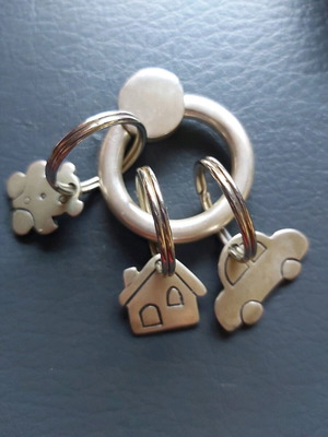 Keychain like new, silver
