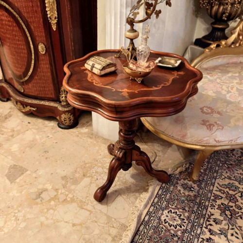 Auxiliary coffee table with marquetry like new