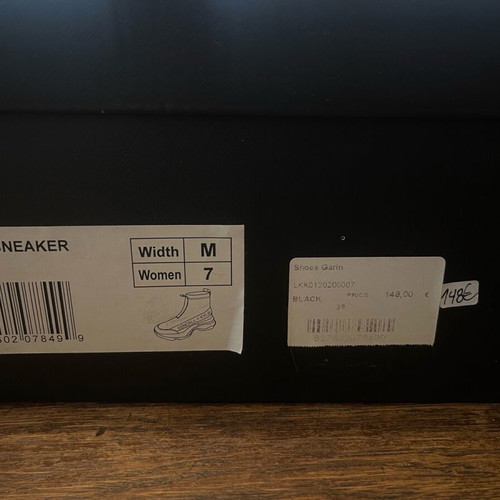 Sneakers Kendall + Kylie like new, size 38, black