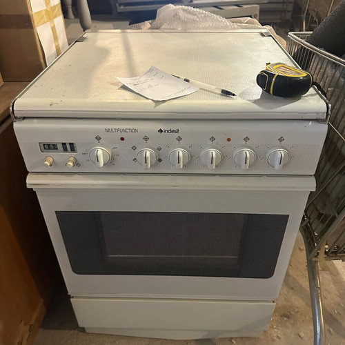 Indesit electric oven new with air function
