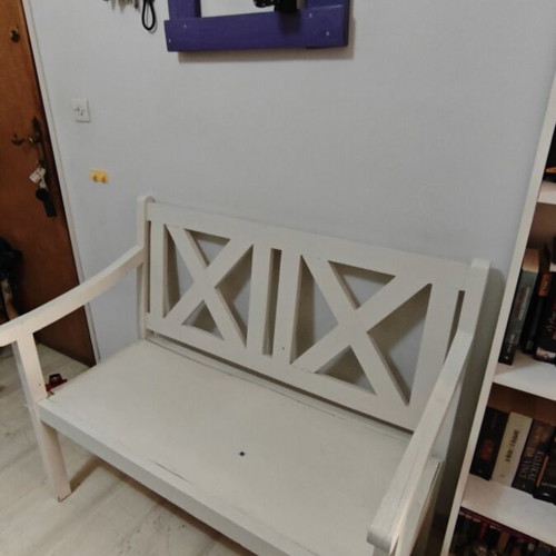 Wooden bench, white with decorative backrest