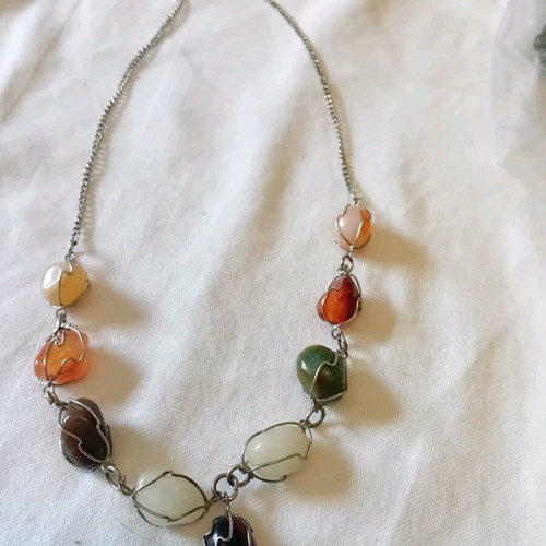 Necklace with semi-precious stones and metal chain like new, multicolor