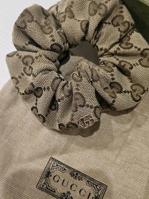 Gucci scrunchie оригинален кафяв като нов