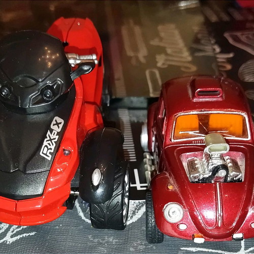 Car and motorcycle toys used, with sound and movement