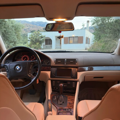 BMW E39 520i sedan like new, 2.0L petrol, automatic, 113000 km