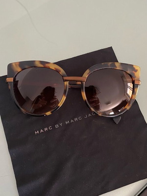 Marc by Marc Jacobs sunglasses like new, brown with bronze arms