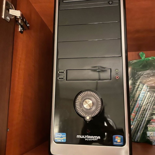 Computer tower used, very good condition