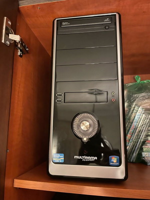 Computer tower used, very good condition