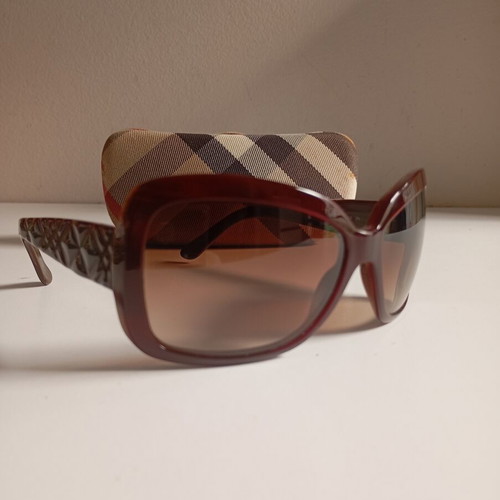 Burberry women's sunglasses like new, burgundy brown