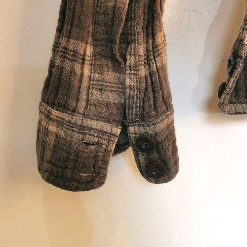 Attrattivo checked bolero scarf used with long sleeves
