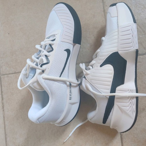 Nike GP Challenge Pro αθλητικά σαν καινούργια, νούμερο 40,5, μαύρο-άσπρο
