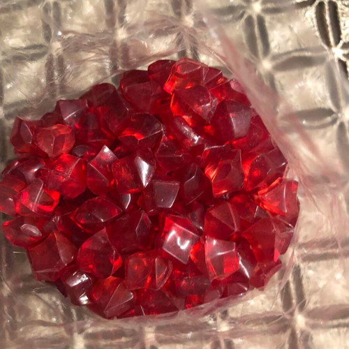 Plastic crystals new, 438 pieces, pomegranate fruit shape