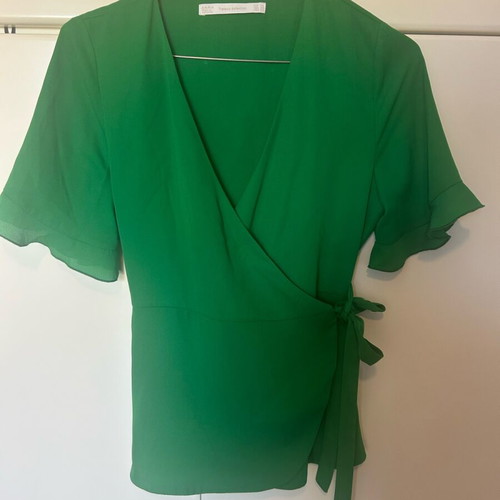 Zara short-sleeve blouse used, green, wrap style