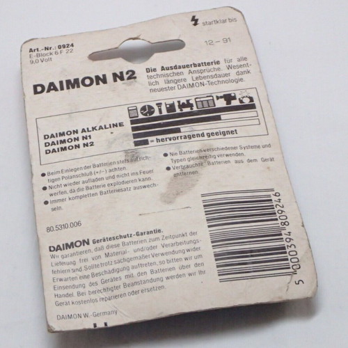 Daimon 9V Vintage Battery New in Original Packaging