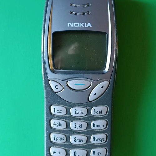 Nokia 3210 used, possibly working
