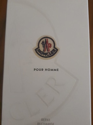 Κολώνια Moncler Pour Homme Eau de Parfum σαν καινούργιο 130ml