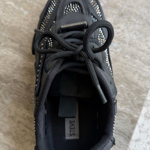 Steve Madden Possession-R women's black sneakers like new with stones