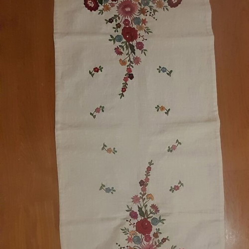 Handmade Semen table runner like new 100×40