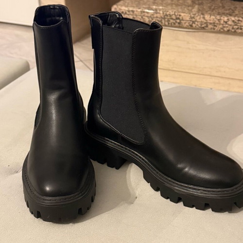 Only black ankle boots new size 37