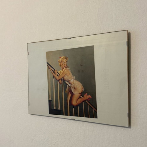 Set of 3 Vintage Pin-up Art Prints in Frame like new