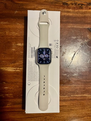 Apple Watch Series 9 41mm GPS, Starlight