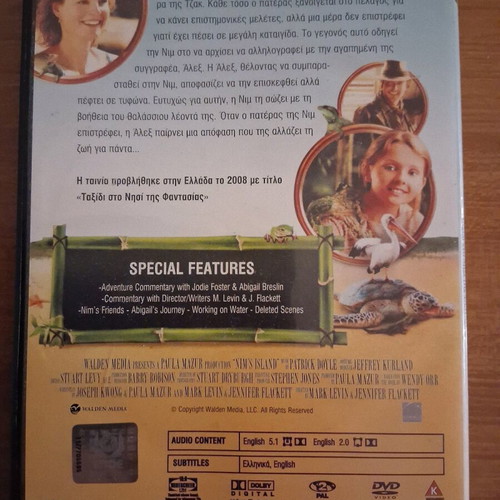 Nim's Island DVD used in excellent condition with subtitles