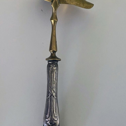 Vintage serving set of 3 pieces used with wear on one handle